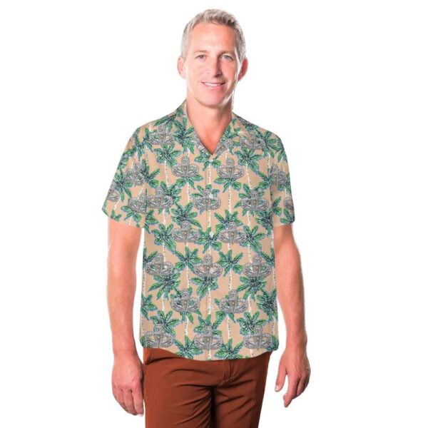 US Army Airborne Master Parachutist Badge with Combat Star Hawaiian Shirt Outfit US Army Airborne Master Parachutist Badge with Combat Star Hawaiian Shirt Outfit