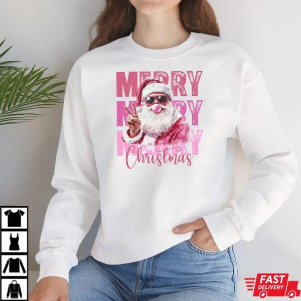 Merry Christmas Santa Shirt – Cool Santa Claus Peace Sign Bubblegum Tee