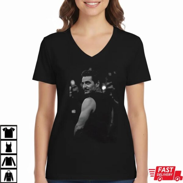 Retro Pedro Pascal Photoshoot T-Shirt Retro Pedro Pascal Photoshoot T-Shirt