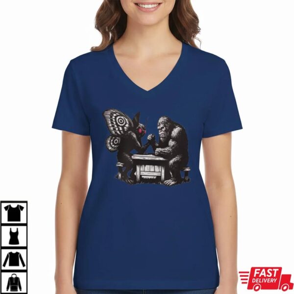 Bigfoot v Mothman Shirt Funny Cryptid Arm Wrestling Shirt