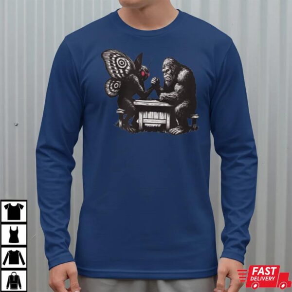 Bigfoot v Mothman Shirt Funny Cryptid Arm Wrestling Shirt