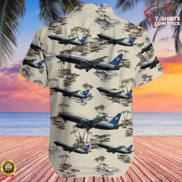 Boeing 737-322 United Airlines Hawaiian Shirt Boeing 737-322 United Airlines Hawaiian Shirt