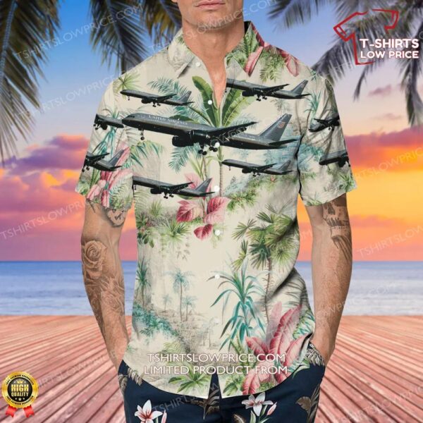 Boeing 757-222 United Airlines Hawaiian Shirt Boeing 757-222 United Airlines Hawaiian Shirt