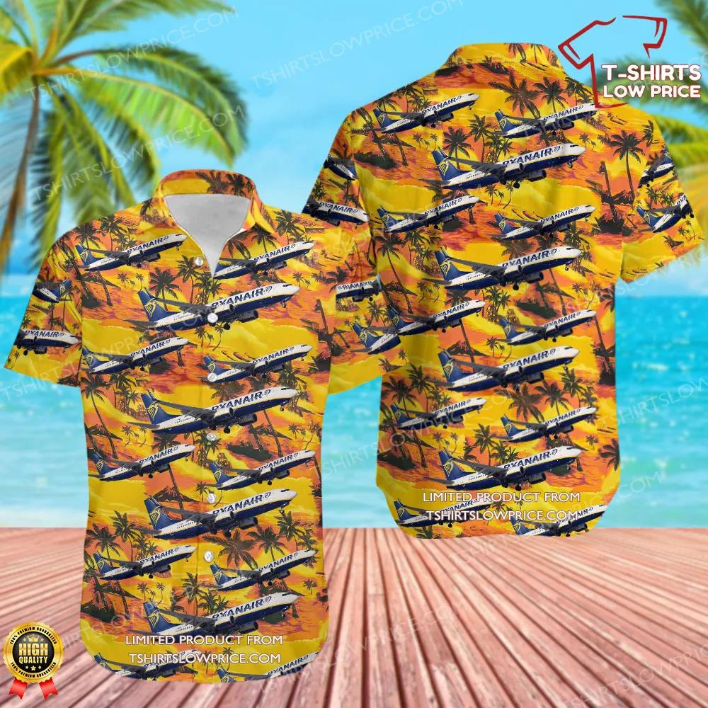 Boeing 737-8AS Ryanair UK Hawaiian Shirt Boeing 737 8AS Ryanair UK Hawaiian Shirt 1