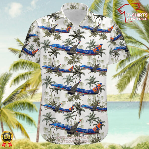 Boeing 737-8Q8 Sun Country Airlines Hawaiian Shirt